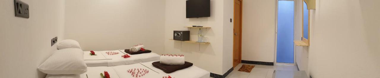Sky Inn Thoddoo Extérieur photo